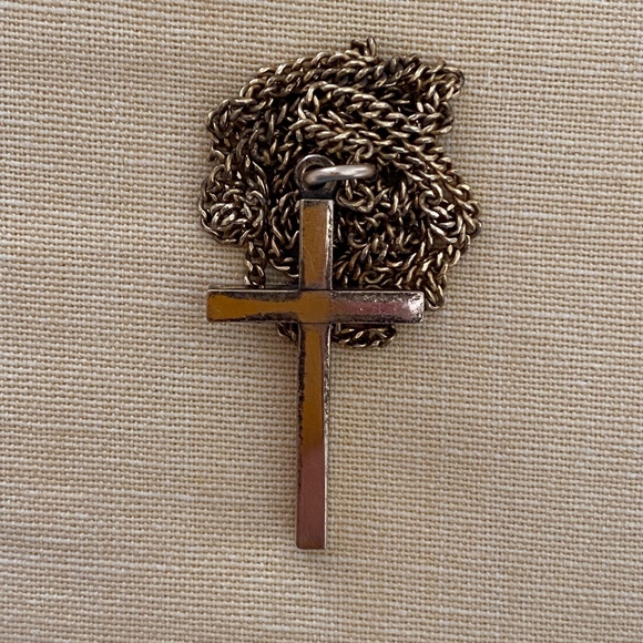 VTG I WEH I 14K Gold Filled Cross Necklace - Picture 11 of 16
